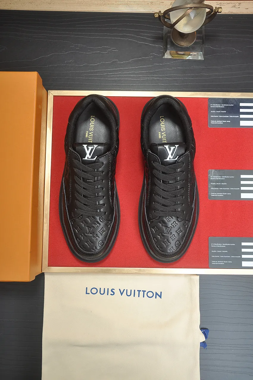 Men's shoes💰440💶【LOUIS VUITTON】Same model from LV.Louis Vuitton official website [satisfied] original single hot model LV original factory cowhide material👑1:1 original plate sheepskin lining, body accessories one-to-one molding💪 counter quality 🙏 Dear friends, if you still worry about wearing matching shoes💋, then these shoes are your best choice🎁🎁! 38-45 (45 is custom-made and cannot be returned or exchanged)